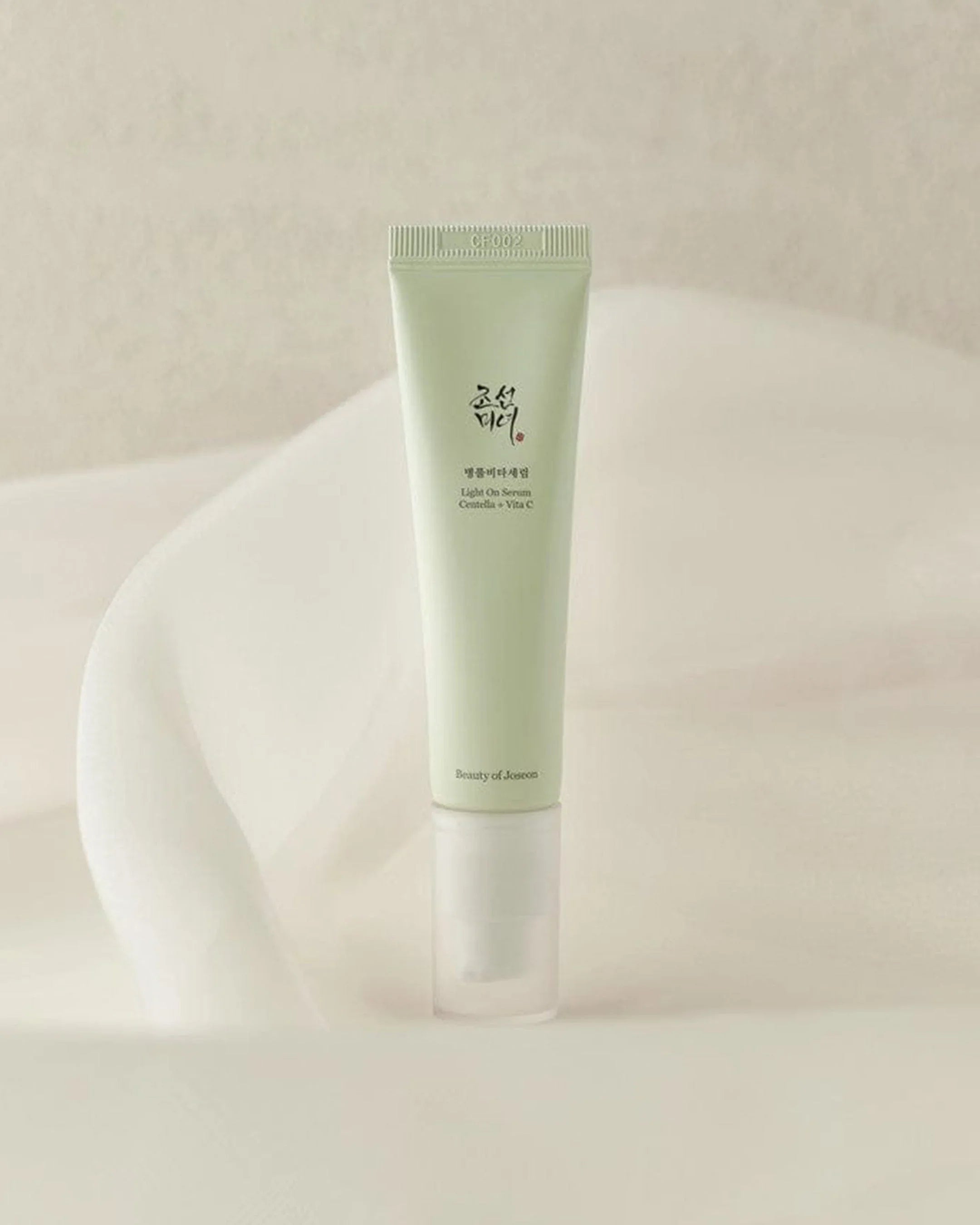 Light On Serum : Centella + Vita C.