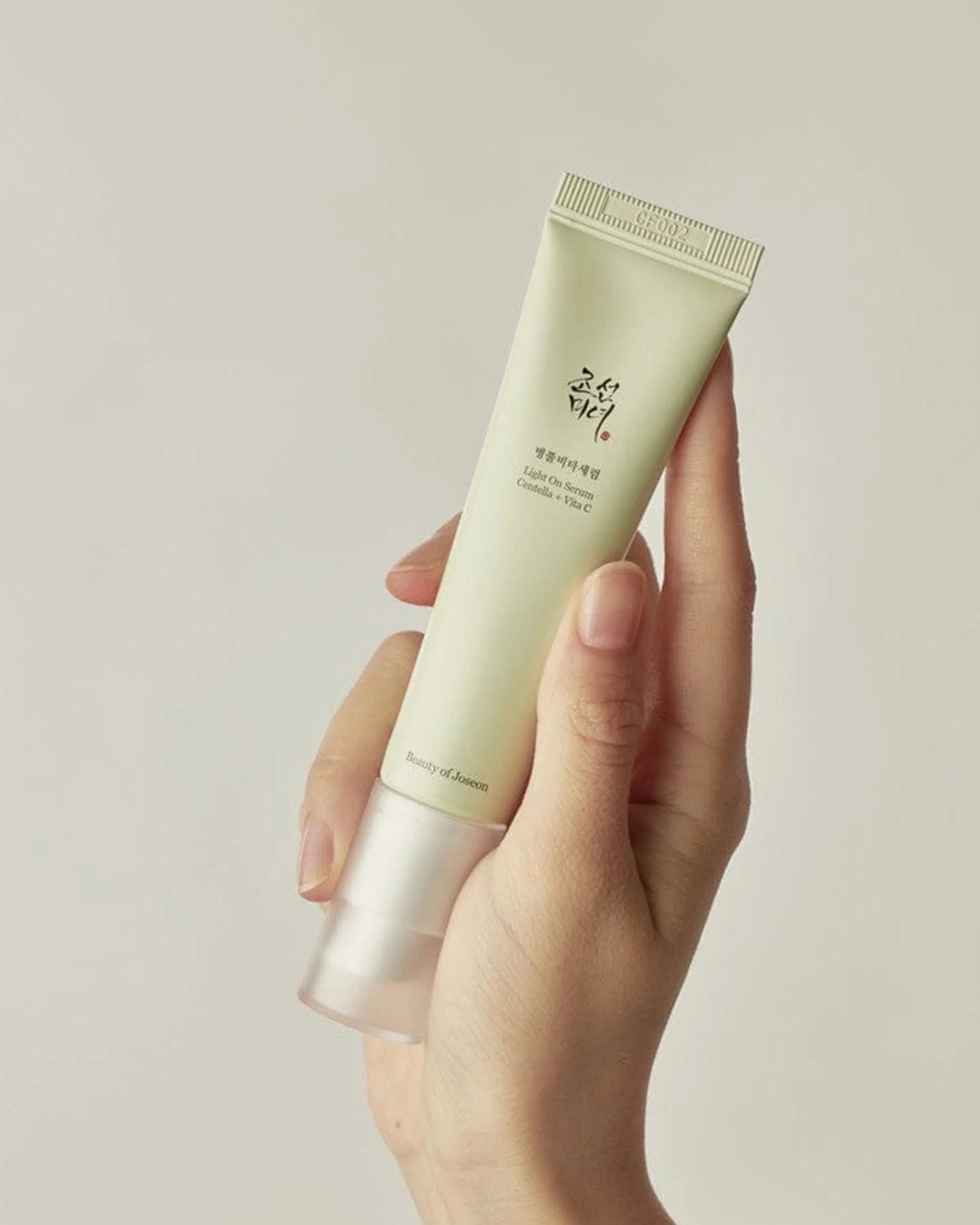 Light On Serum : Centella + Vita C.