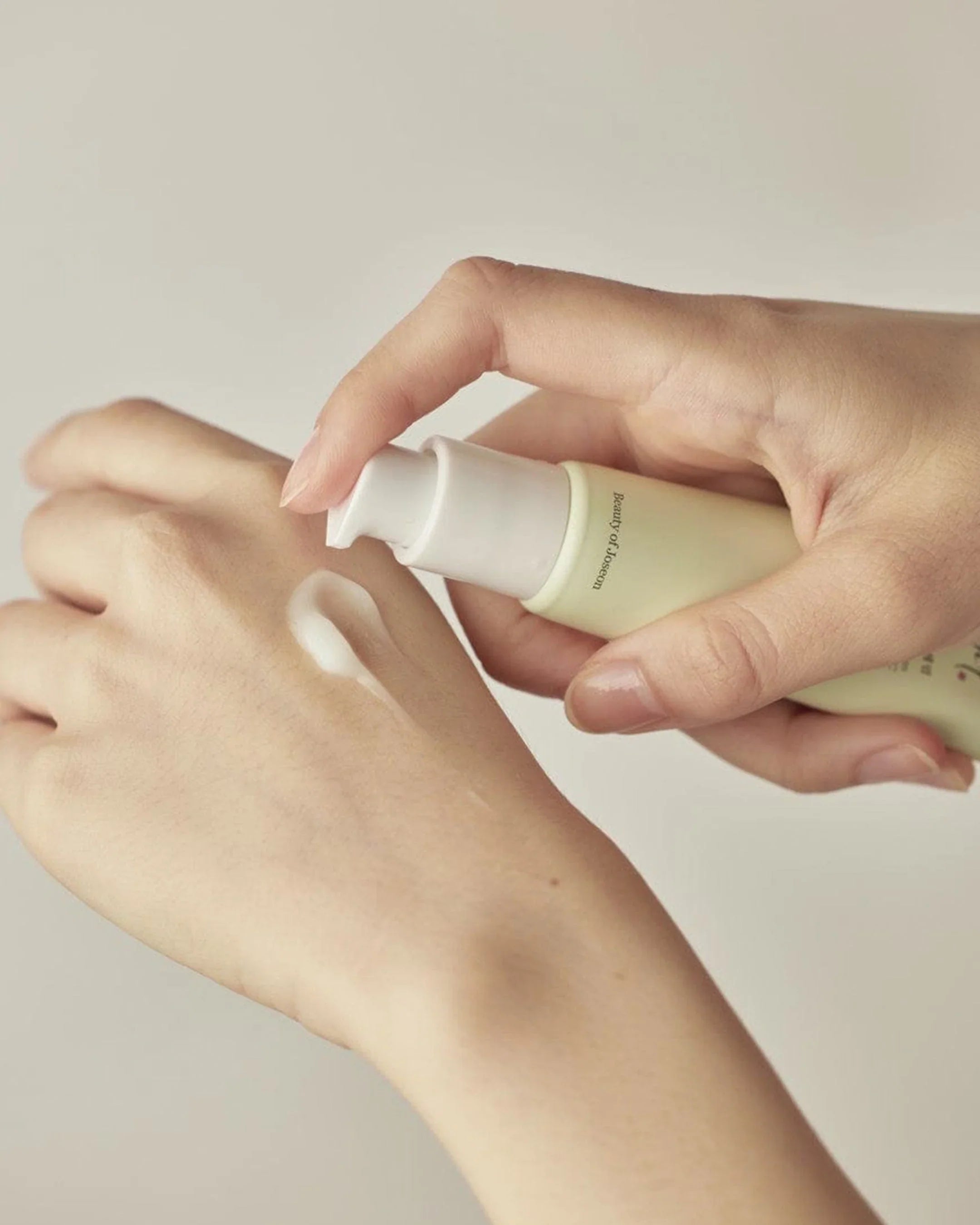 Light On Serum : Centella + Vita C.