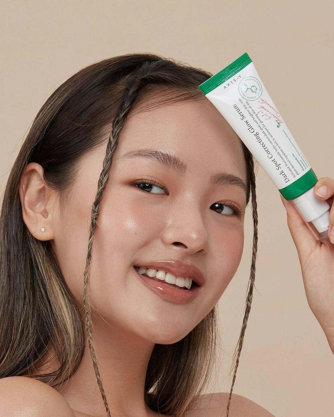 Dark Spot Correcting Glow Serum.