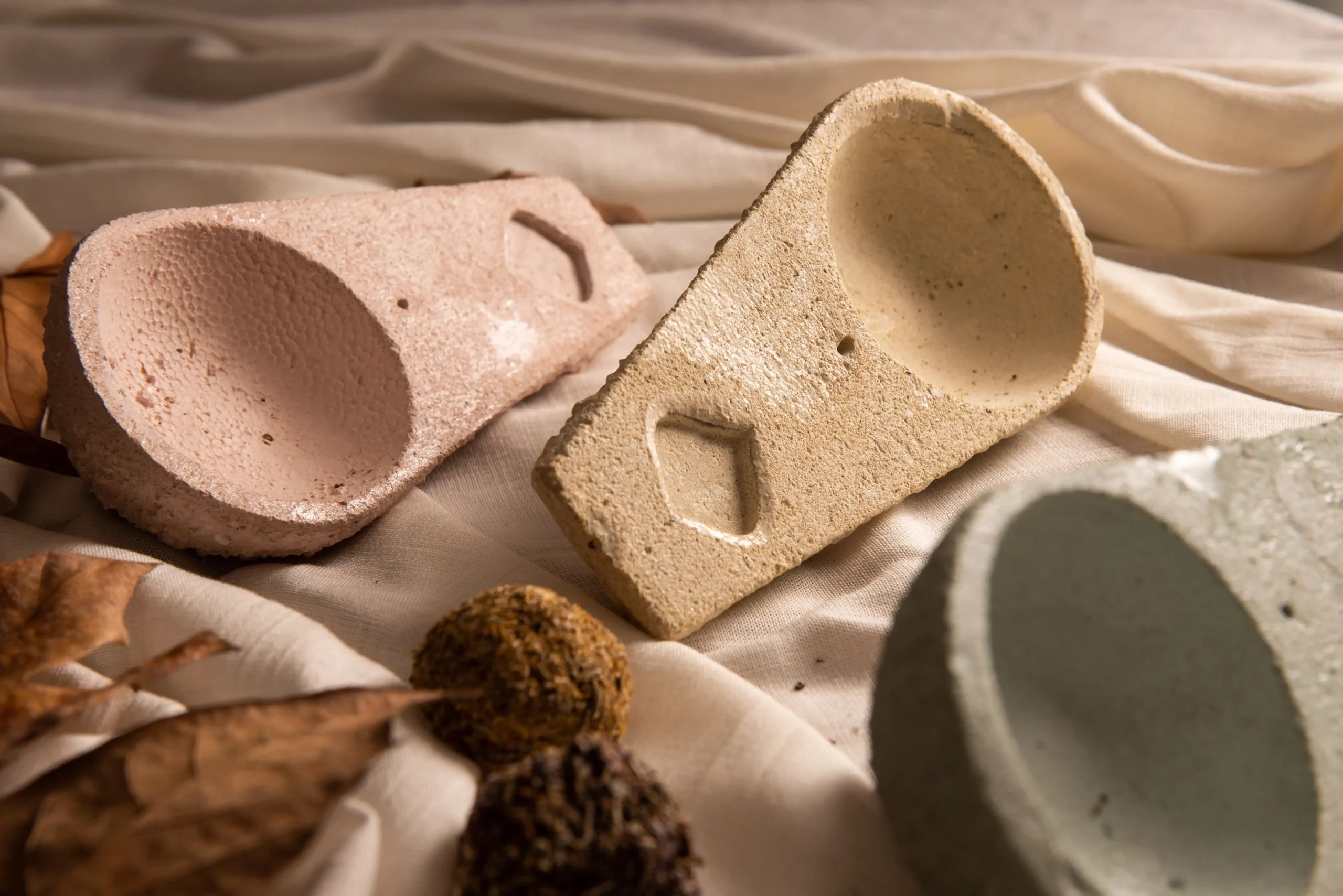 Sahumador de Cemento Colores · Sagrada Madre